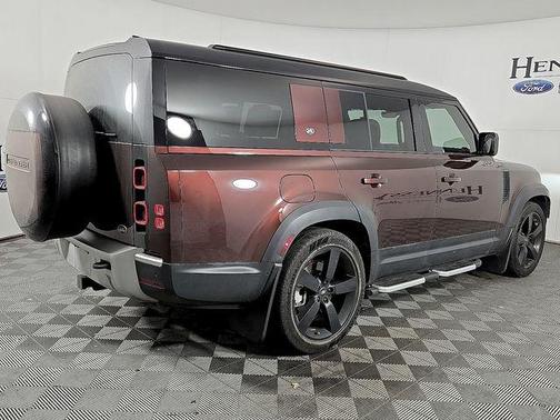 2023 Land Rover Defender 130 SE