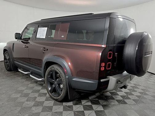 2023 Land Rover Defender 130 SE