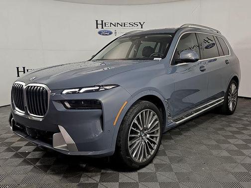 2025 BMW X7 xDrive40i