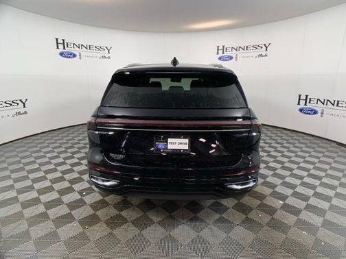 2025 Lincoln Nautilus Reserve