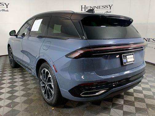 2025 Lincoln Nautilus Reserve