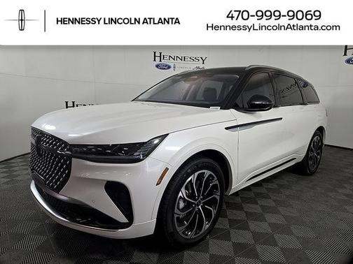 White Platinum Metallic Tri-Coat 2026 Lincoln Nautilus Reserve