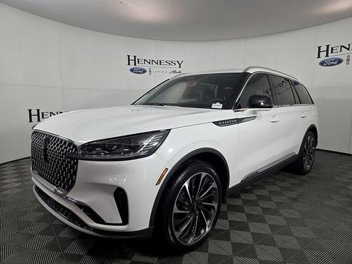 Pristine White Metallic Tri-Coat 2026 Lincoln Aviator Reserve AWD