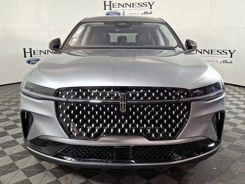 Silver Radiance Metallic Clearcoat 2026 Lincoln Nautilus Premiere