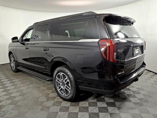 2025 Ford Expedition Max Active 4x4