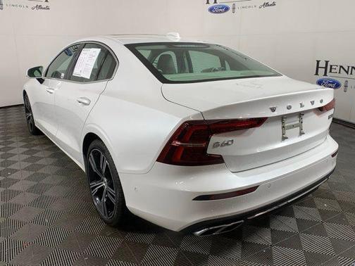 2022 Volvo S60 T5