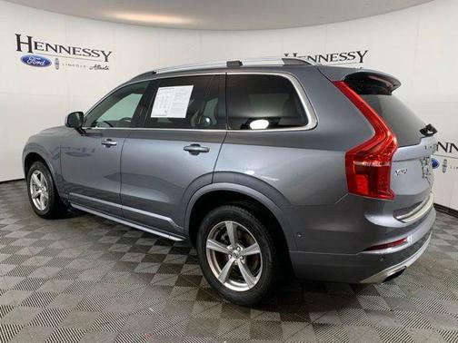 2017 Volvo XC90 T5 Momentum