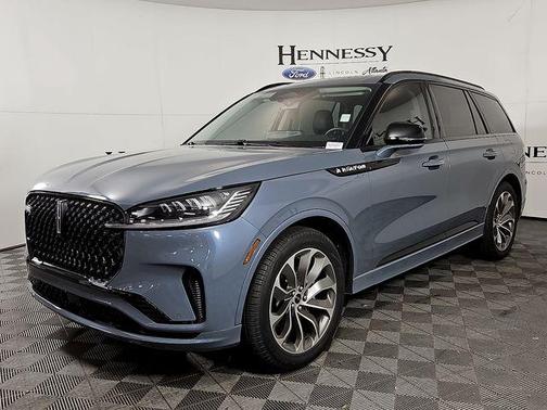 Whisper Blue Metallic Clearcoat 2026 Lincoln Aviator Premiere