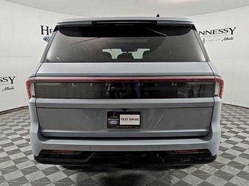 Mist 2026 Lincoln Navigator Reserve