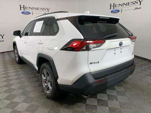 2022 Toyota RAV4 Hybrid XLE