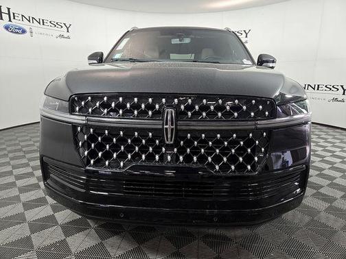 Infinite Black Metallic Clearcoat 2026 Lincoln Navigator Black Label
