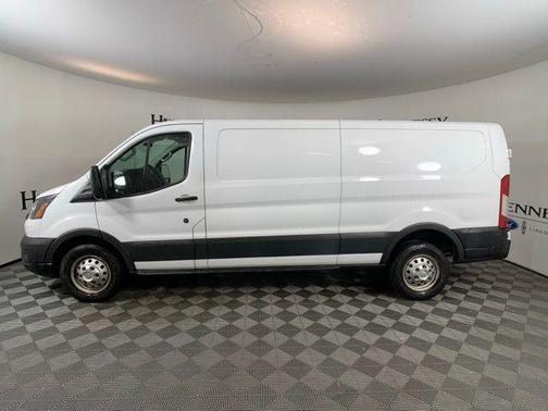 2022 Ford Transit-250 Base
