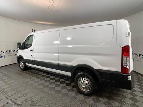 2022 Ford Transit-250 Base