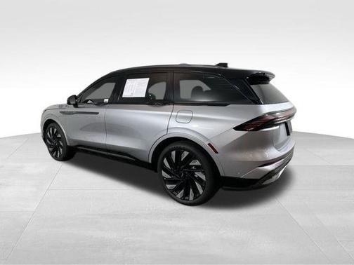 2024 Lincoln Nautilus Reserve