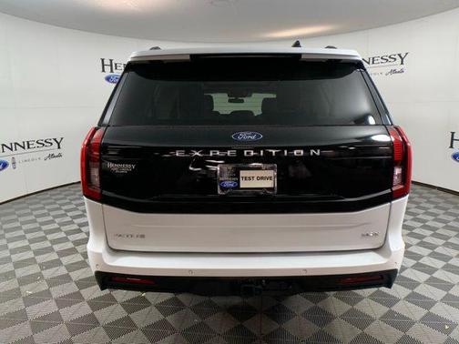 2025 Ford Expedition Max Active 4x2