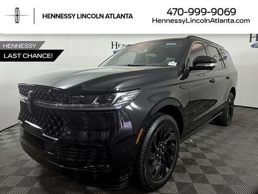 Infinite Black Metallic Clearcoat 2026 Lincoln Navigator Reserve