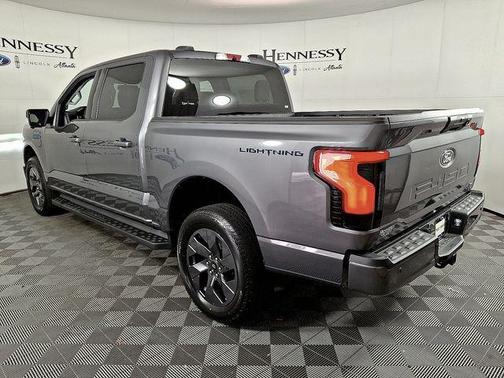 2025 Ford F-150 Lightning Flash