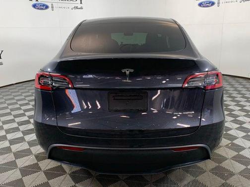 2024 Tesla Model Y Long Range Dual Motor All-Wheel Drive