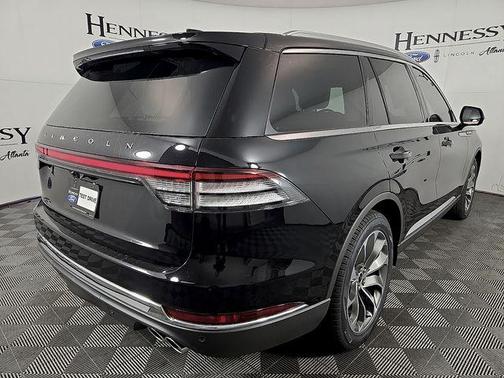 Infinite Black Metallic Clearcoat 2026 Lincoln Aviator Reserve