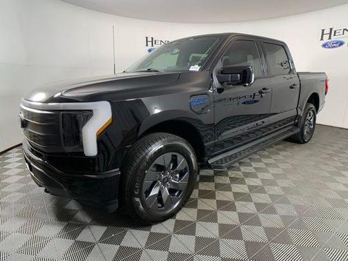 2025 Ford F-150 Lightning LARIAT