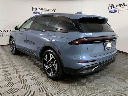 Whisper Blue Metallic Clearcoat 2025 Lincoln Nautilus Premiere