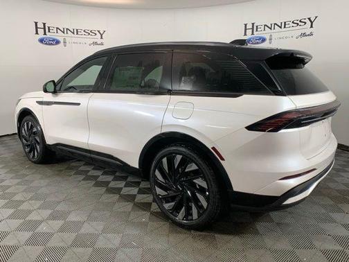 2025 Lincoln Nautilus Reserve