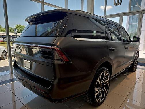 Chroma Caviar D 2026 Lincoln Navigator Black Label