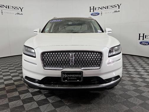 Pristine White Metallic Tri-Coat 2022 Lincoln Nautilus Reserve