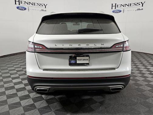 Pristine White Metallic Tri-Coat 2022 Lincoln Nautilus Reserve