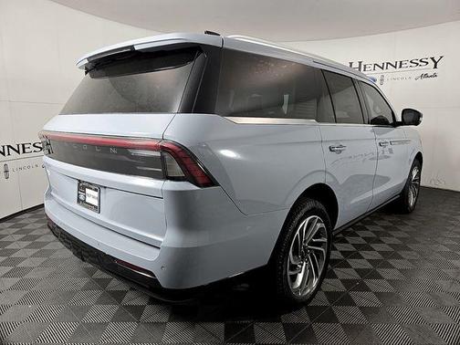 Mist 2026 Lincoln Navigator Reserve