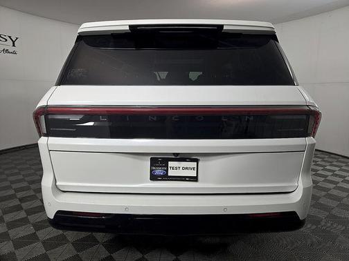 White 2026 Lincoln Navigator Reserve