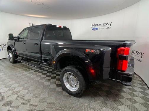 2025 Ford F-450 Platinum