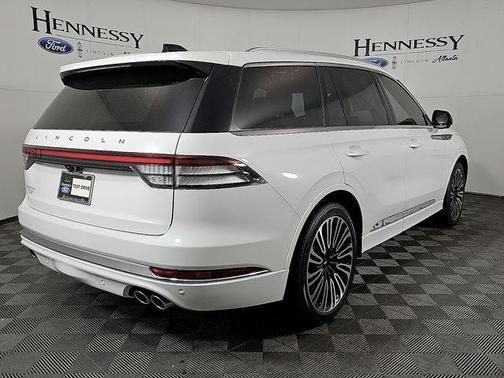 Pristine White Metallic Tri-Coat 2026 Lincoln Aviator Black Label AWD