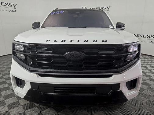 Star White Metallic Tri-Coat 2025 Ford Expedition Platinum