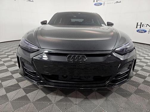 2023 Audi e-tron GT Premium Plus quattro