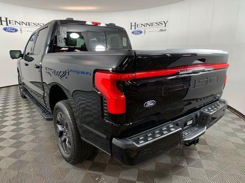2024 Ford F-150 Lightning LARIAT