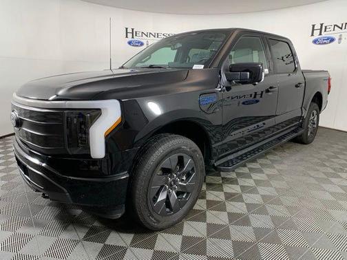 2024 Ford F-150 Lightning LARIAT