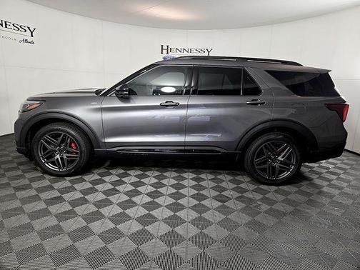 Carbonized Gray Metallic 2026 Ford Explorer ST-Line