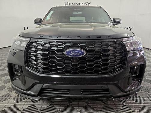 Agate Black Metallic 2026 Ford Explorer ST-Line