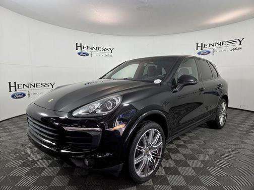 2017 Porsche Cayenne Platinum Edition