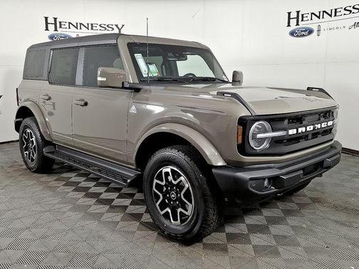 2025 Ford Bronco Outer Banks