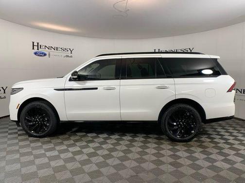 Pristine White Metallic Tri-Coat 2025 Lincoln Navigator Reserve