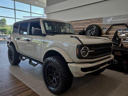 Desert Sand 2026 Ford Bronco Big Bend