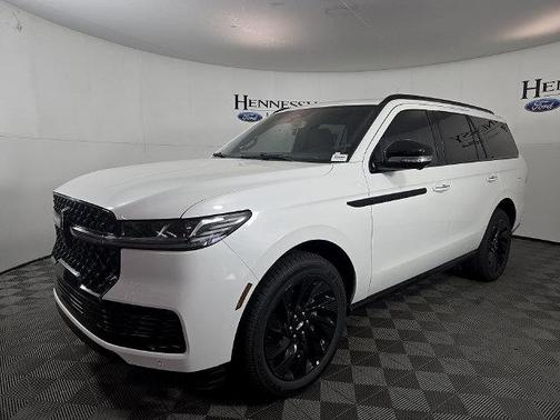 White Metallic 2026 Lincoln Navigator Reserve