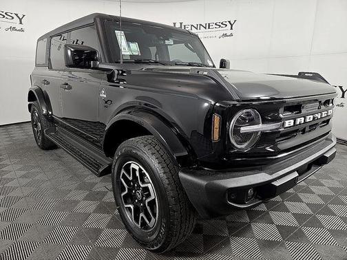 Shadow 2026 Ford Bronco Outer Banks