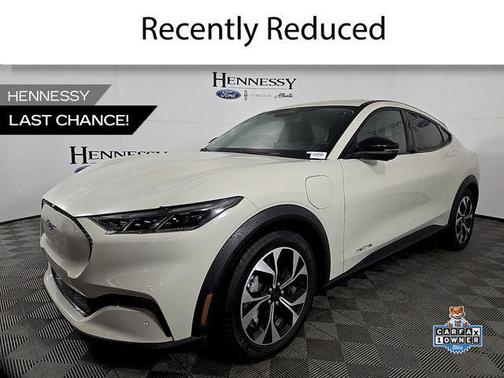 Desert Sand 2025 Ford Mustang Mach-E Select