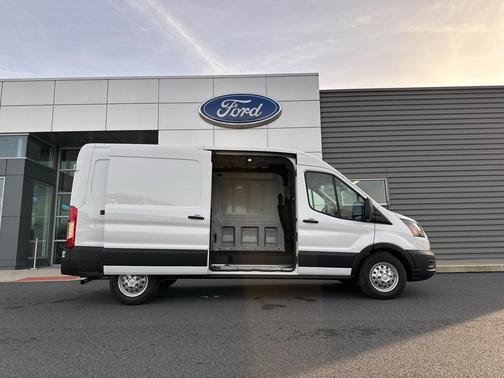2026 Ford Transit-250 148 WB Medium Roof Cargo