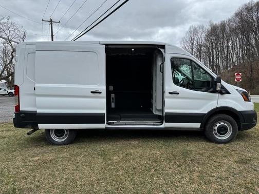 2025 Ford Transit-250 148 WB Medium Roof Cargo