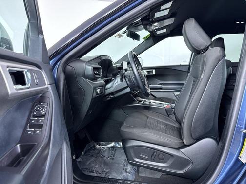 Blue 2020 Ford Explorer XLT