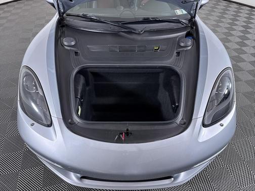 2018 Porsche 718 Cayman Base